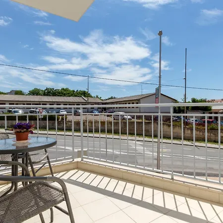 Great Near Beach And Old Town Appartement *